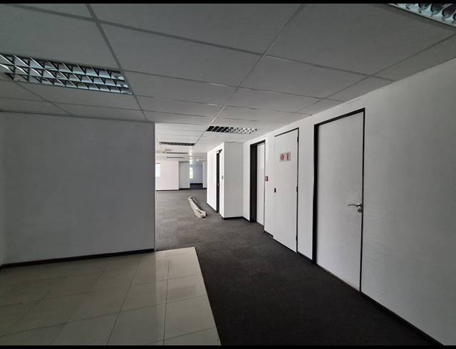 336M² OFFICE TO LET IN KRAMERVILLE